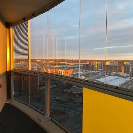 Apartment Keskustan Upein Kerrostalokaksio 11 Krs Ilm Phalli Oulu