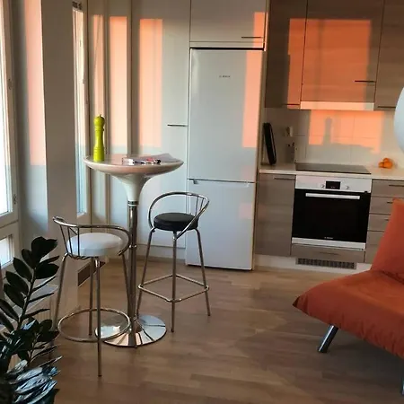 Apartment Keskustan Upein Kerrostalokaksio 11 Krs Ilm Phalli
